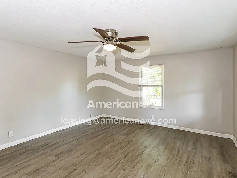 12685_003_living_room_3.jpg