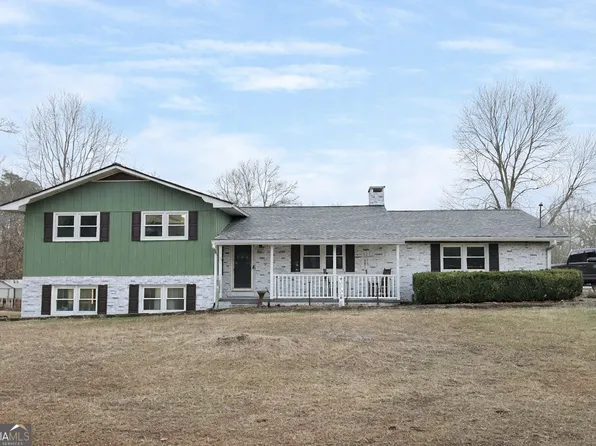 100 Woodlake Dr, Chatsworth, GA 30705