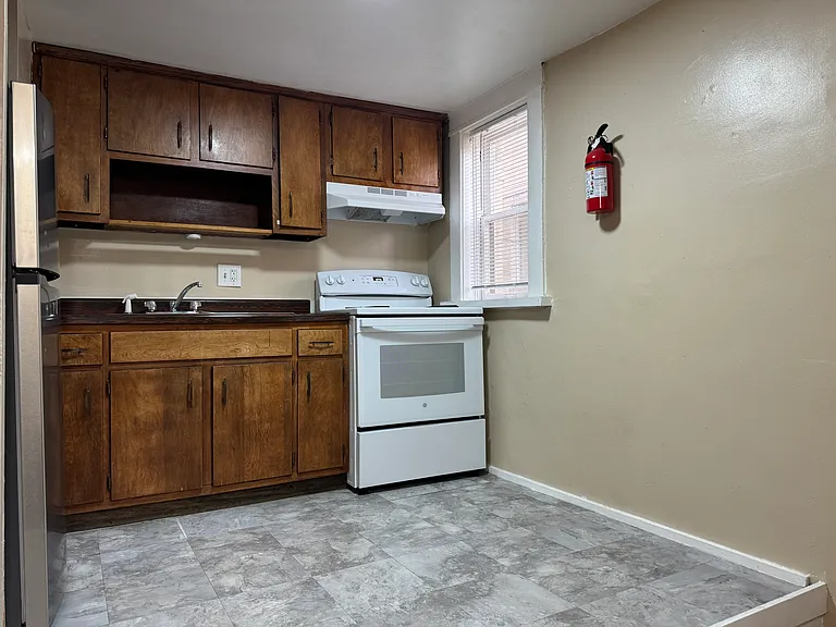 1255 N Emerson St #3 — Photo 4