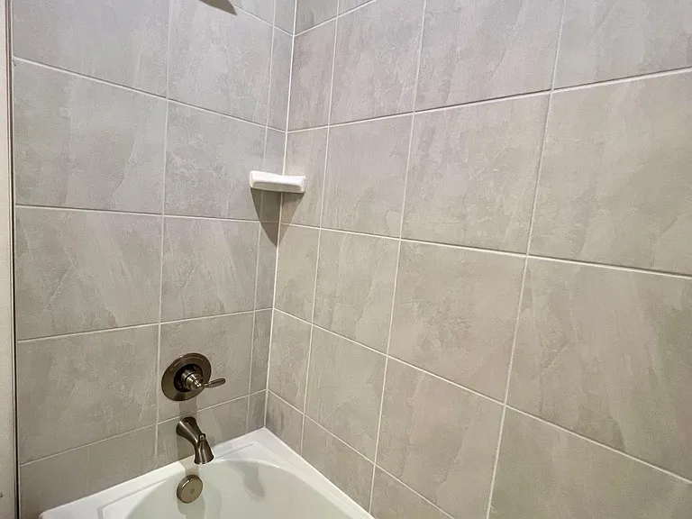 105 Caswell Dr — Photo 33