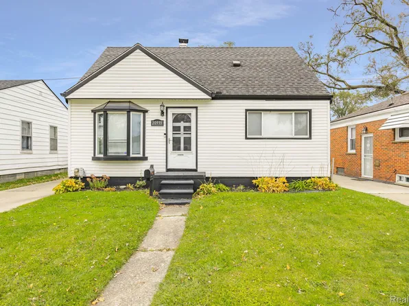 20935 Waltham Rd, Warren, MI 48089