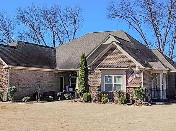 18795 S Haven Cir, Athens, AL 35613