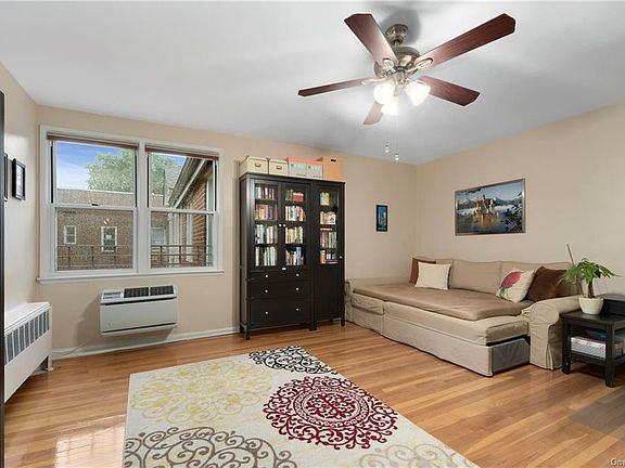 5th image of 707 Palmer Ct APT 2A