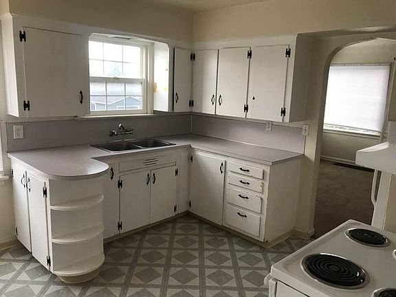 2nd image of 5614 S Fawcett Ave