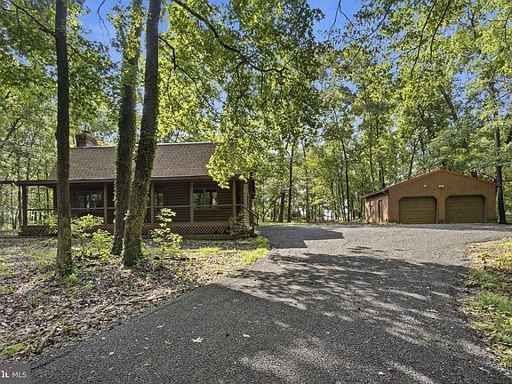 2nd image of 14631 Fox Chase Cir