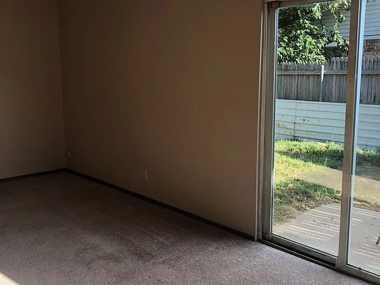 8406 S Camay Ave — Photo 3