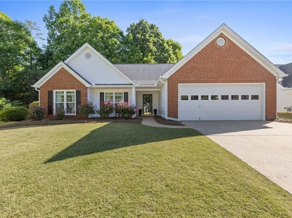 5627 Blanchard Pl, Sugar Hill, GA 30518