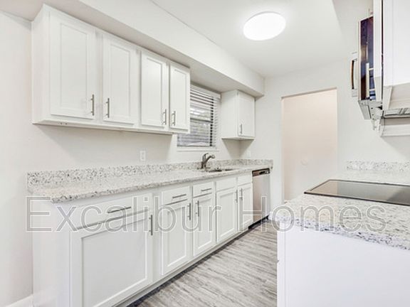 5th image of 7260 Eudine Dr N