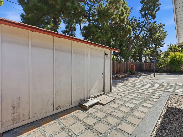 19397 Eric Dr — Photo 39