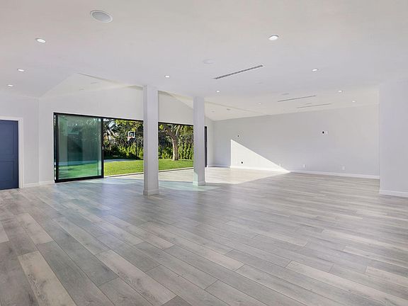 5th image of 759 S Beverly Glen Blvd