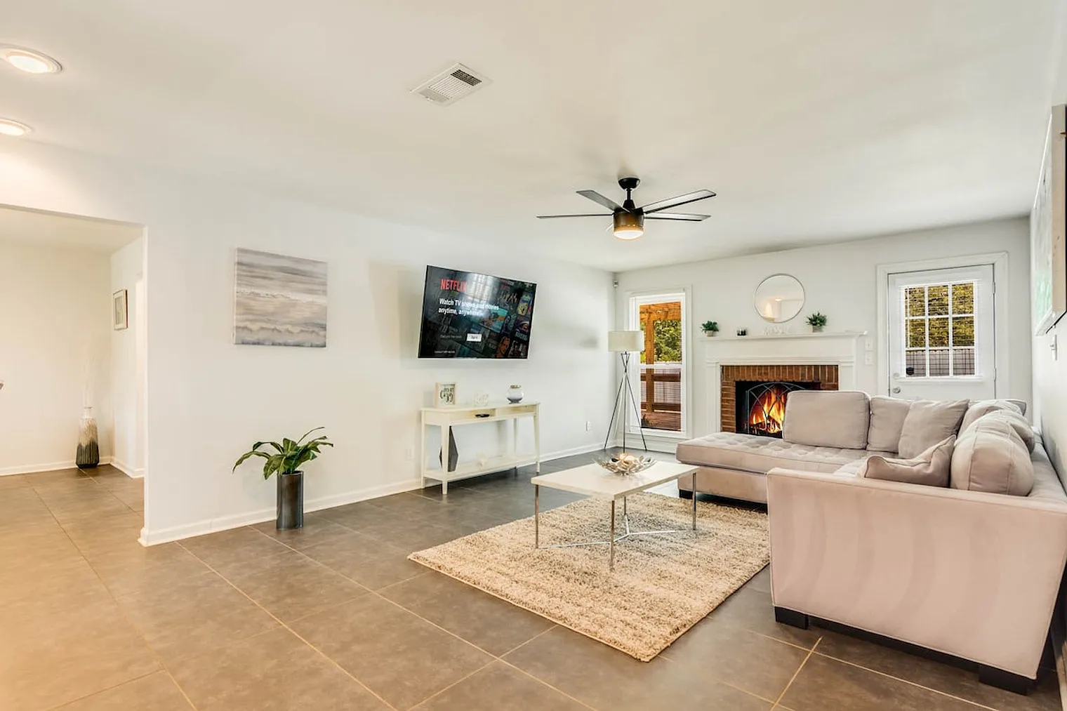 4 bed, 3.0 bath, 2421 sqft, $5,044 — Photo 3