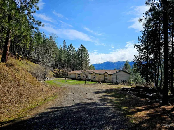 105 Quail Dr, Ahsahka, ID 83520