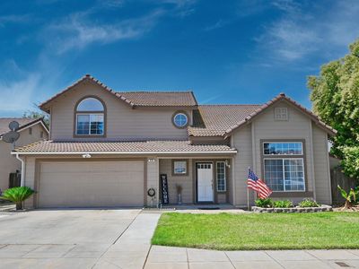 870 N Bush Ave, Clovis, CA, 93611