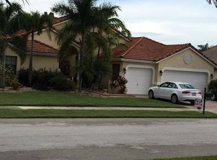 3230 Overlook Rd, Davie, FL 33328