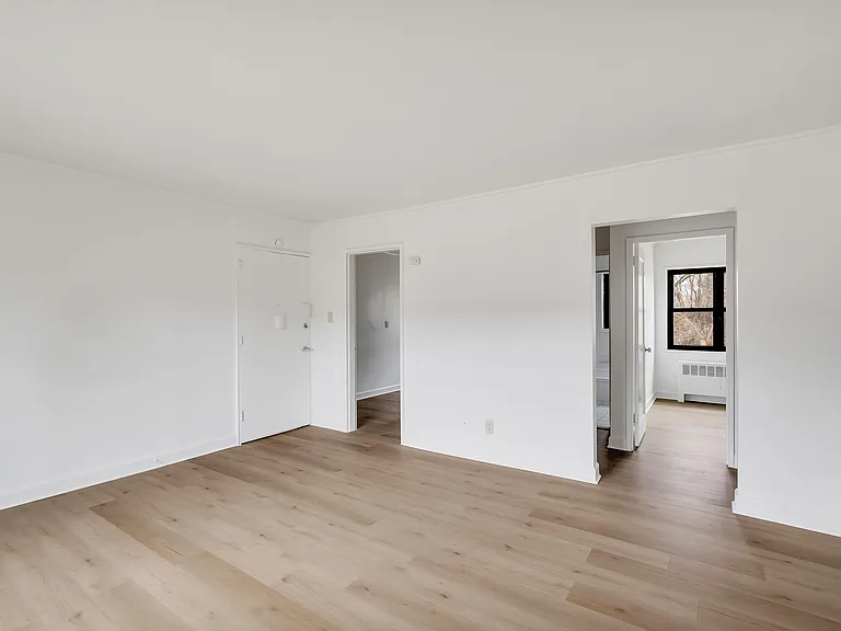 Tivoli Park Apartments — Photo 19