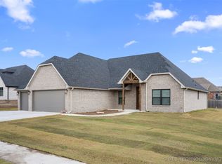 5526 Aspen, Bartlesville, OK 74006