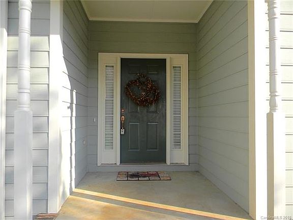 2nd image of 122 Woodbend Dr