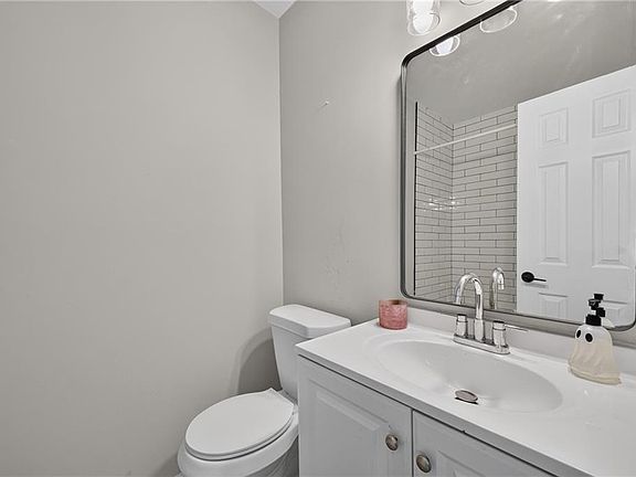 3rd image of 7033 Panda Ln
