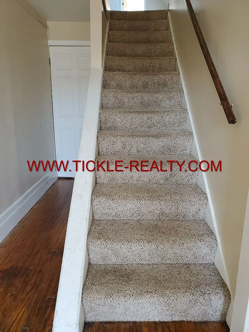 20 Tracy Street — Photo 2
