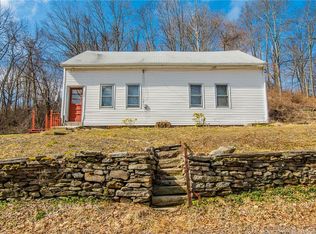 590 Valley Rd, Killingly, CT 06241