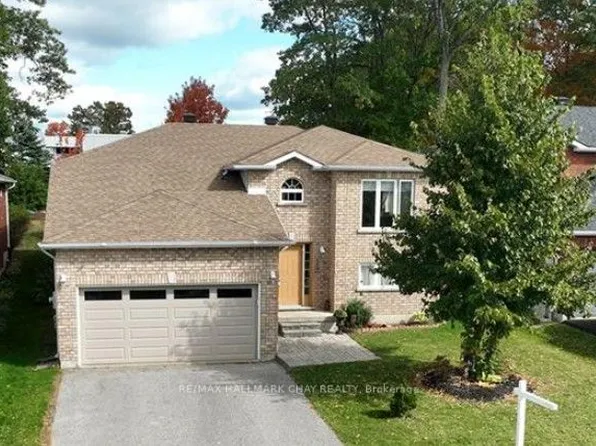 139 Wawinet St, Midland, ON L4R 5A9