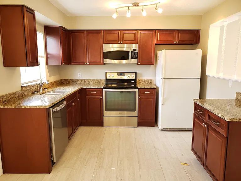 5725 Cardinal Guard Ave — Photo 2