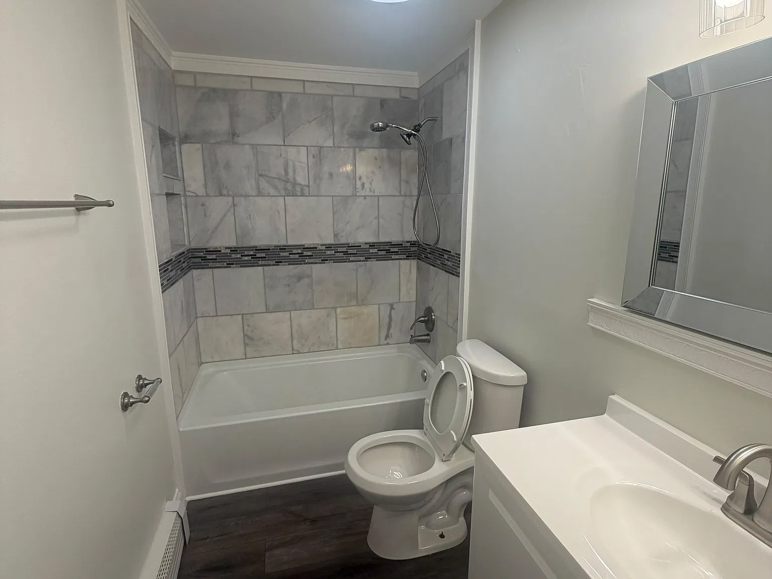 3 bed, 1.5 bath, 1650 sqft, $2,750 — Photo 3