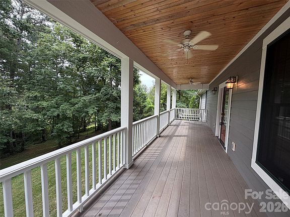 4th image of 11 Jupiter Hills Dr
