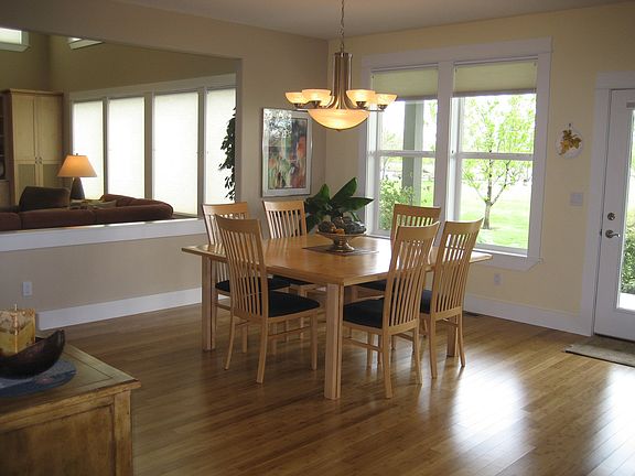 Large central dining room