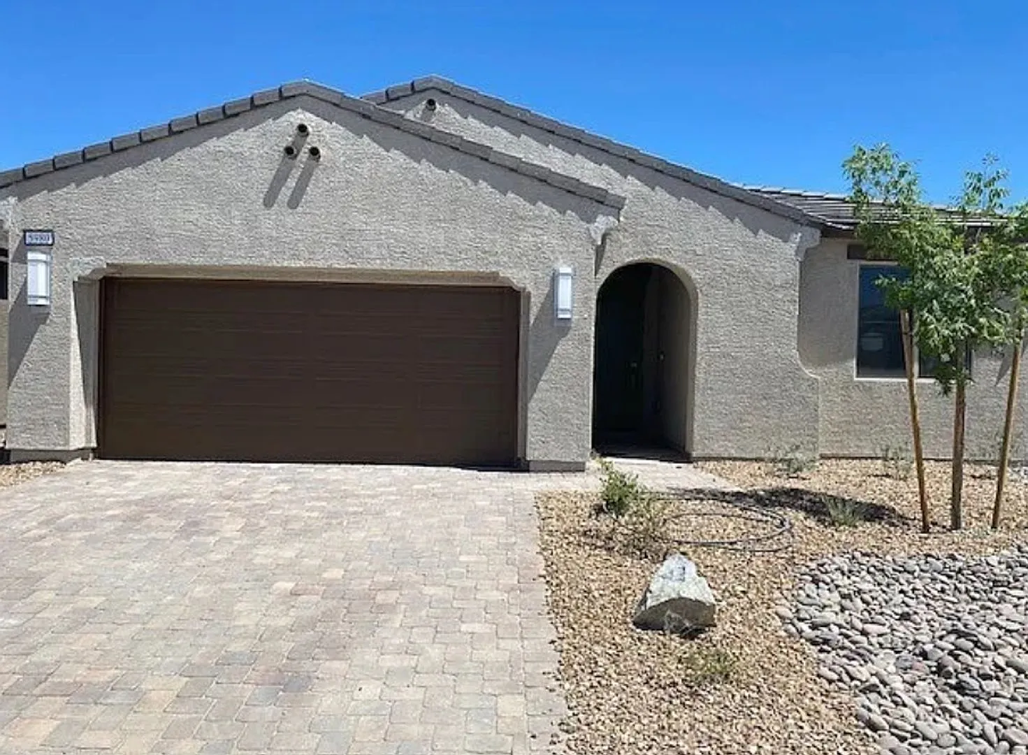 Beautiful one-story home in the golf course community of Mountain Falls — Photo 1