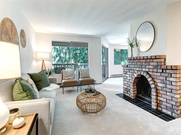 10330 SE 6th St A4, Bellevue, WA 98004