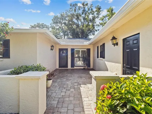7143 Fairway Bend Ln, Sarasota, FL 34243