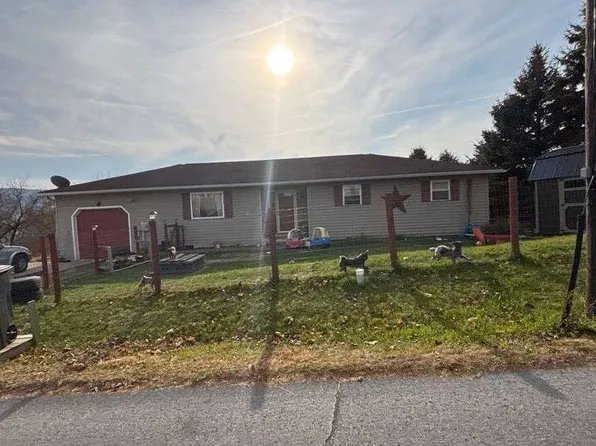 40 N Kishacoquillas St, Belleville, PA 17004