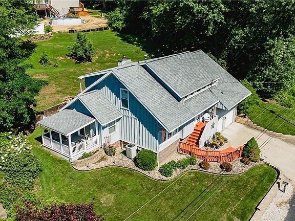 3rd image of 1559 Lakewood Cir