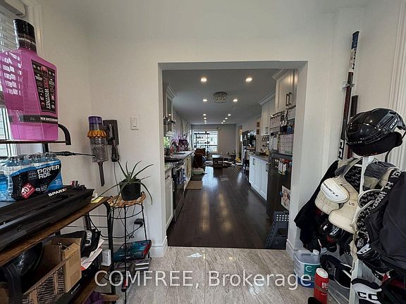 2nd image of 89 17th St