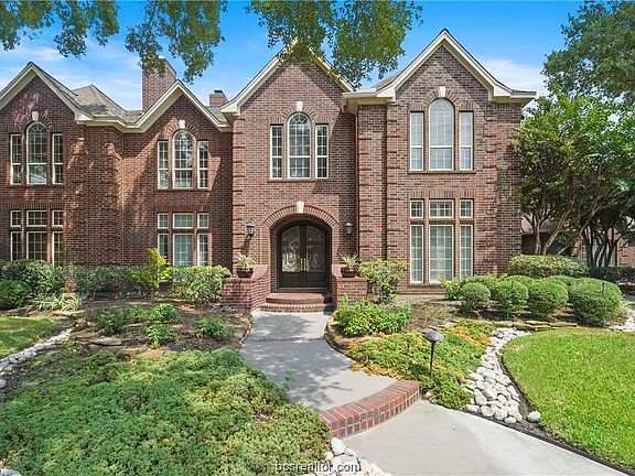2nd image of 8638 Wyndham Village Dr