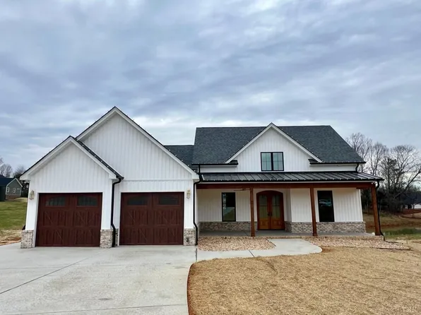 1058 Cedar Tree Ln, Forest, VA 24551