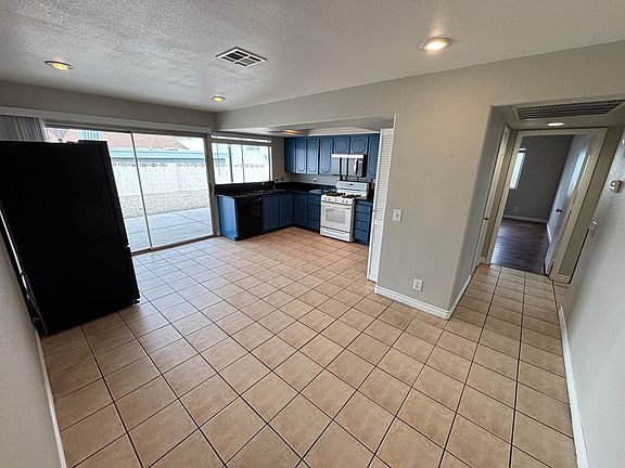 3rd image of 4244 Chafer Dr
