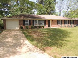 2104 Woodmont Dr SE, Decatur, AL 35601