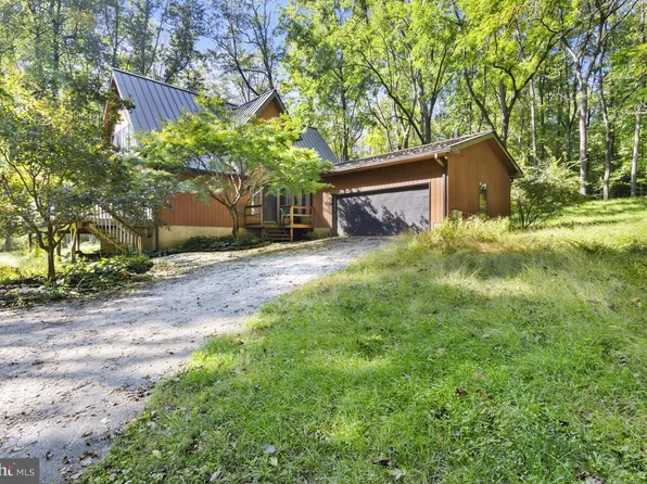 570 Chandler Mill Rd, Avondale, PA 19311