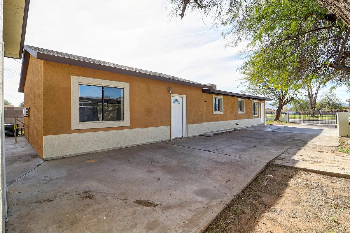 Building Photo - 3758 W Roeser Rd