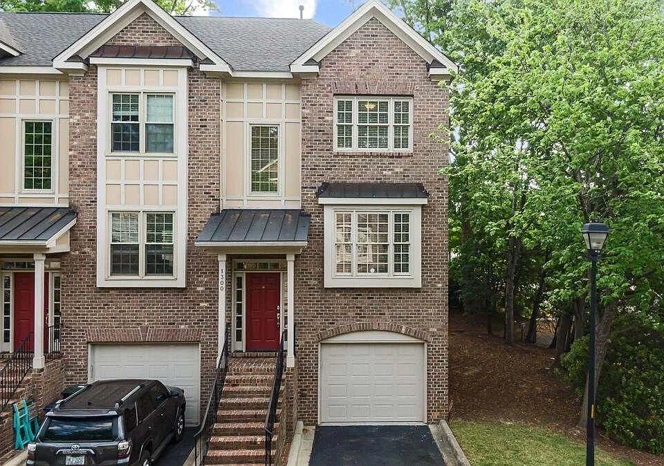 1300 Cameron View Ct