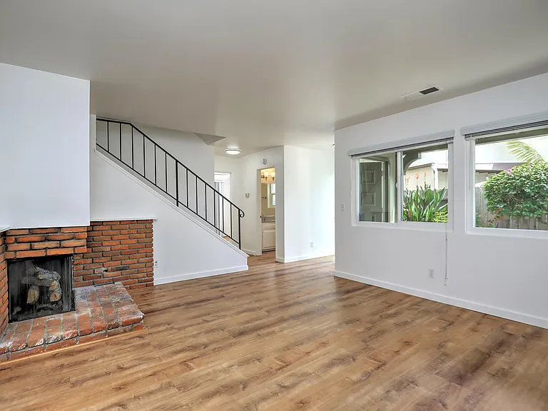 7392 Elmhurst Pl — Photo 2