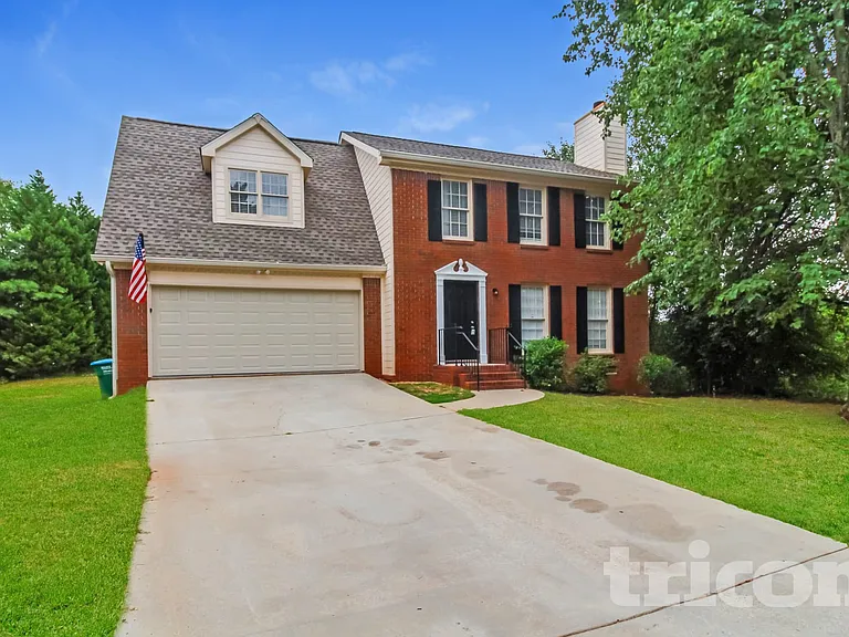 3850 Paulownia Dr — Photo 1