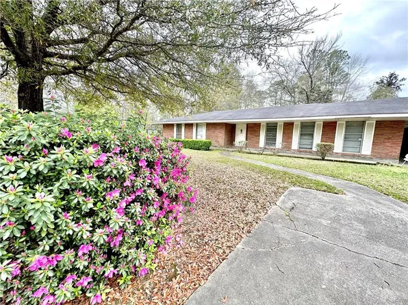 1004 N Border Dr, Bogalusa, LA 70427