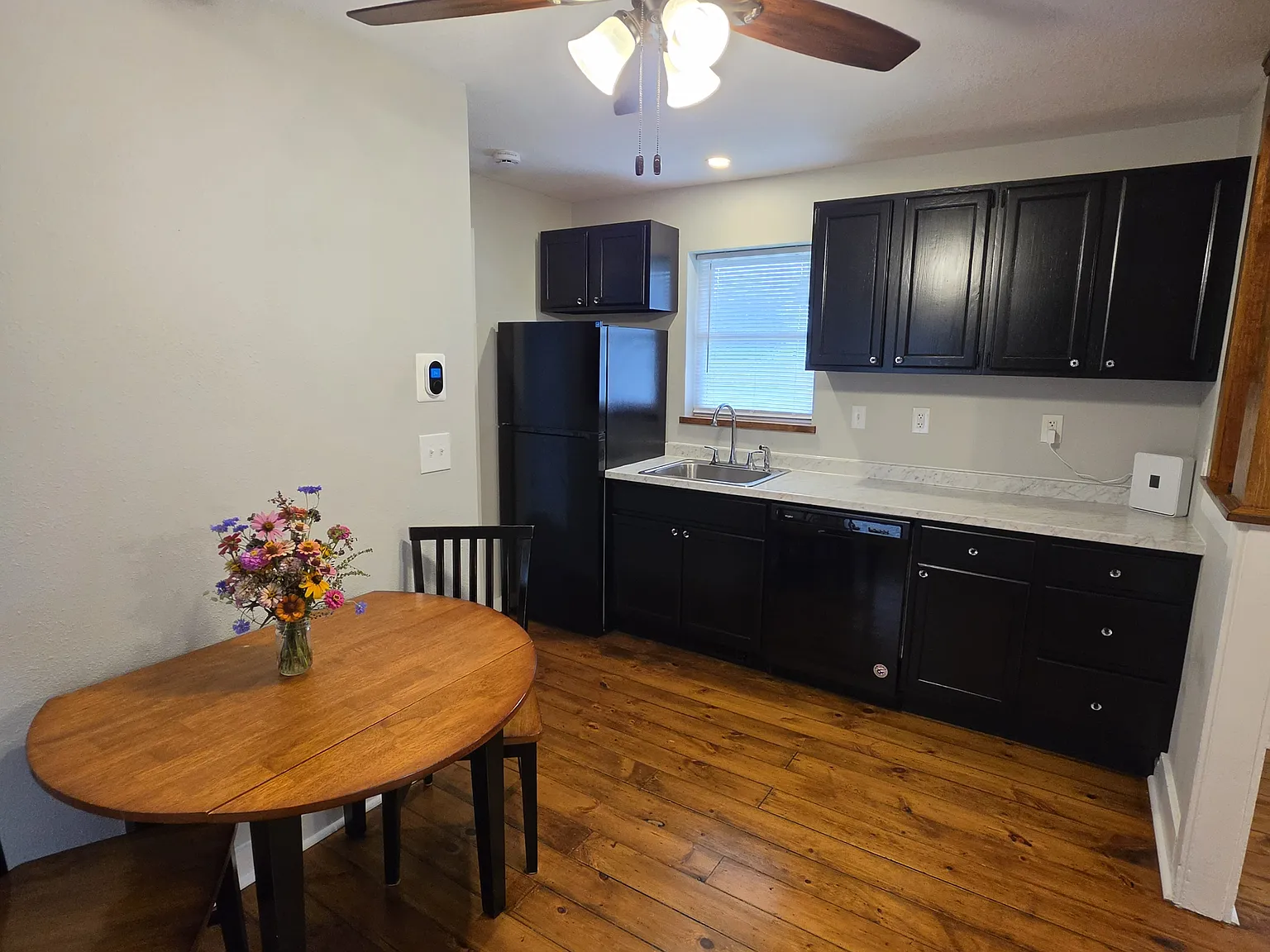 1 bed, 512 sqft, $1,100 — Photo 4