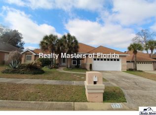 2042 Hamilton Xing, Cantonment, FL 32533