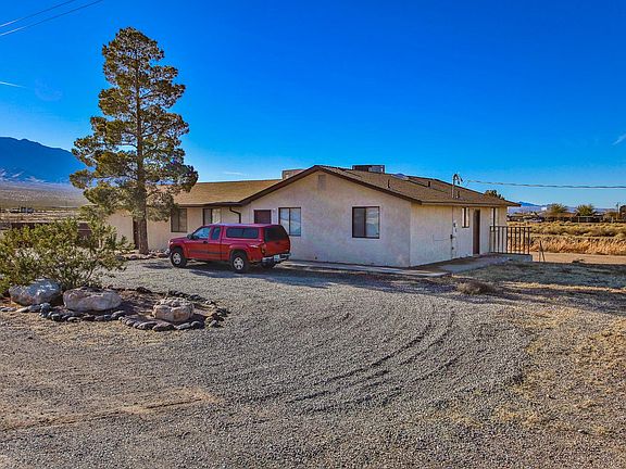 2nd image of 437 N River Ln