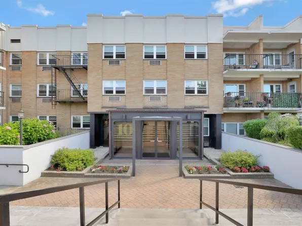10 Lenox Road #1L, Rockville Centre, NY 11570