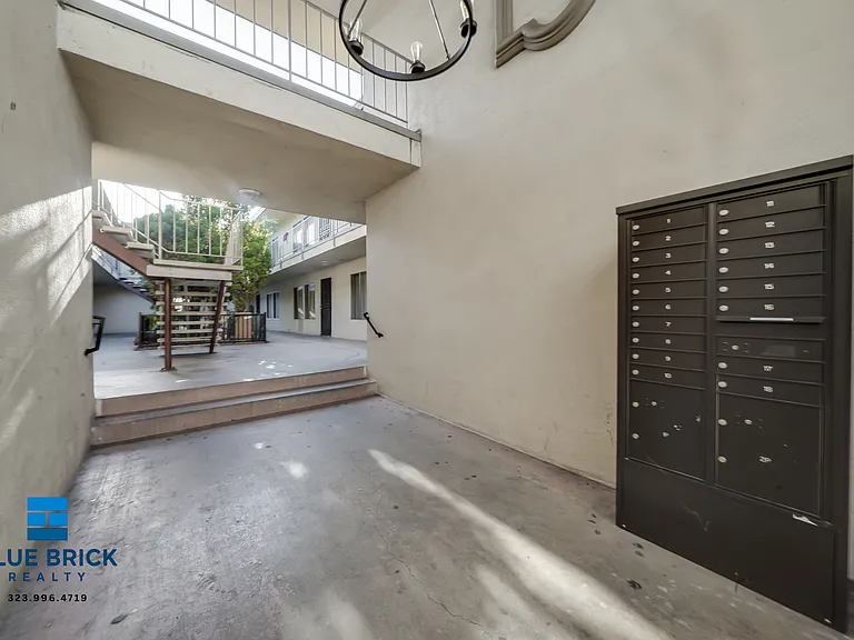 1145 Elden Ave #5 — Photo 18